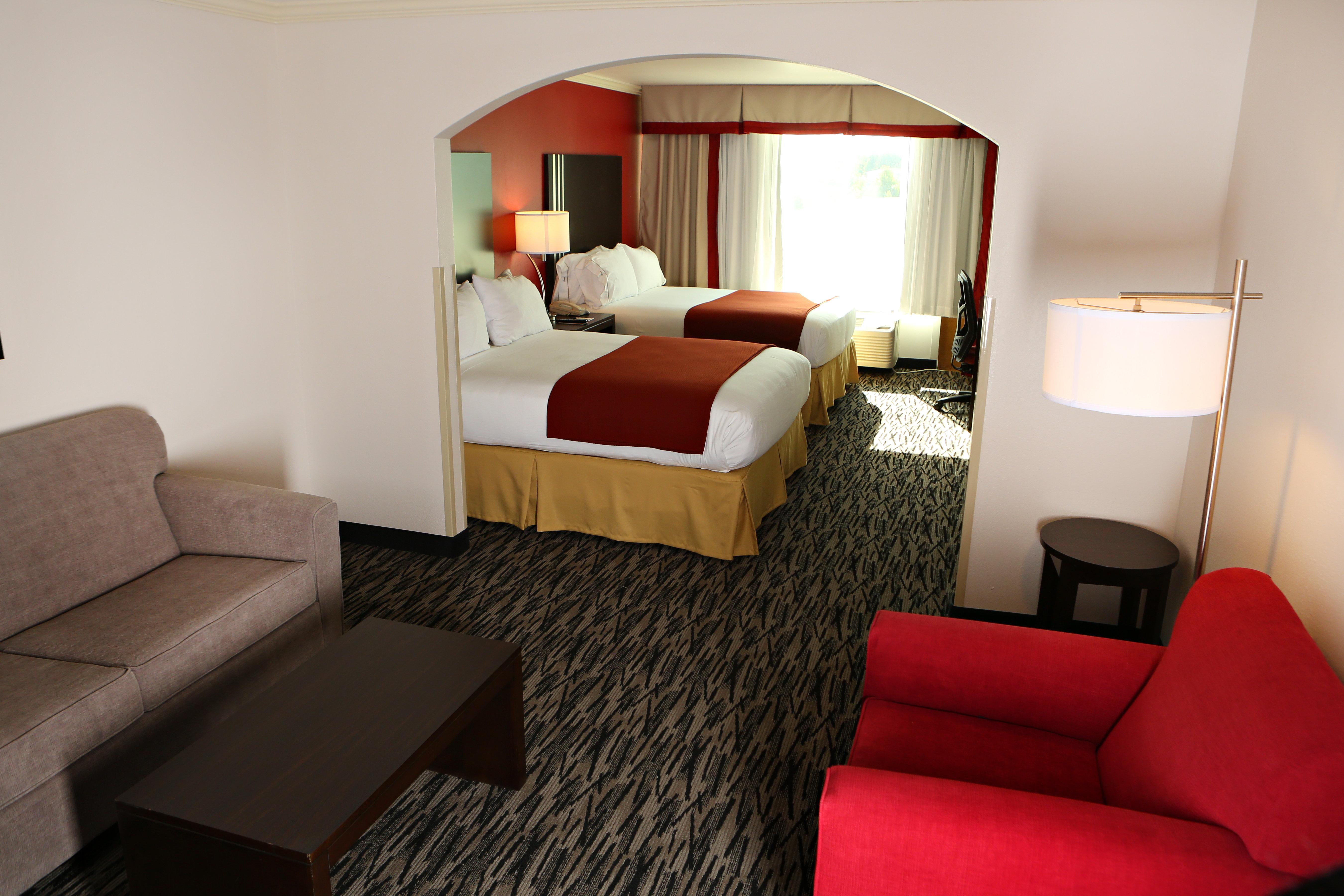 Holiday Inn Express Hotel & Suites - Sumter By Ihg Exterior foto