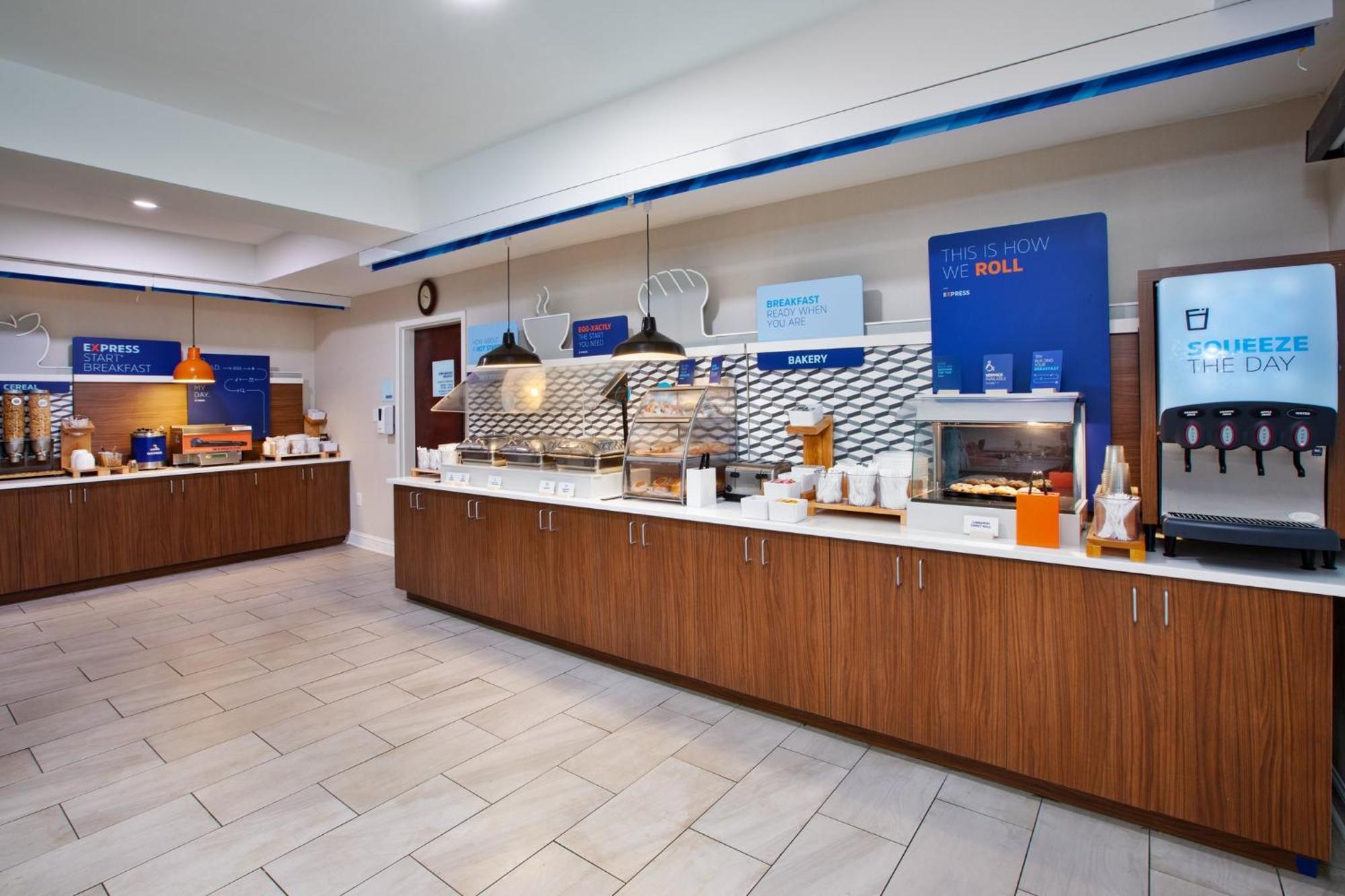 Holiday Inn Express Hotel & Suites - Sumter By Ihg Exterior foto